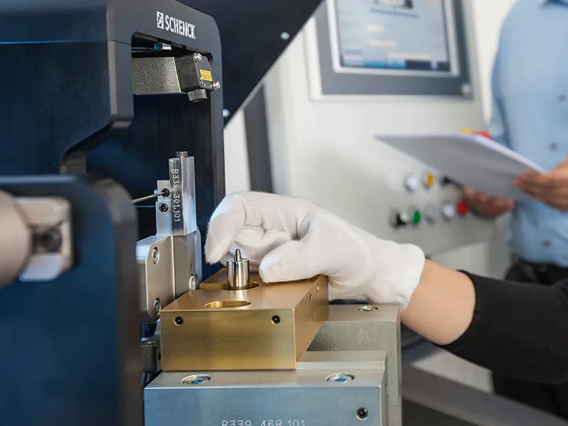 Schenck_Service-test-laboratory-testing-maintenance